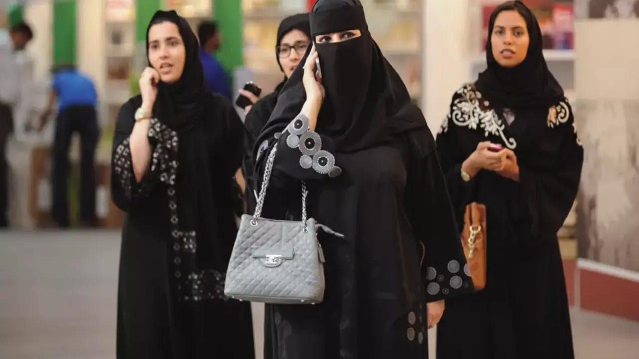 100 ألف ريال ريال غرامة.. عقوبات سعودية مشددة لمواجهة العقود غير الموثقة لزواج المسيار